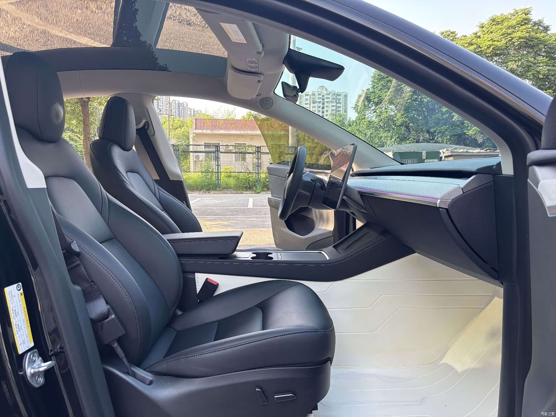 Tesla Model Y, 2023 12