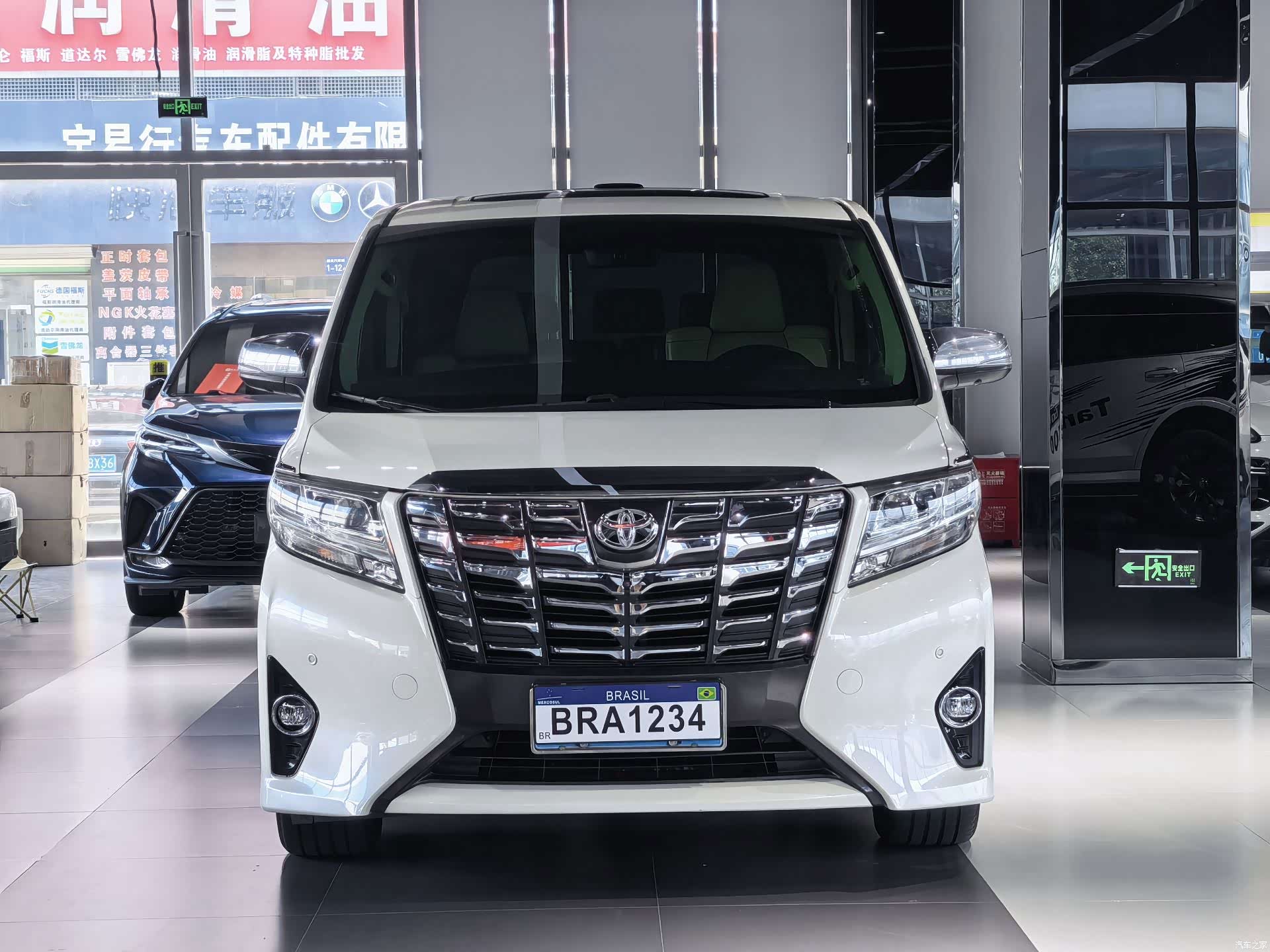 Toyota Alphard, 2018 2