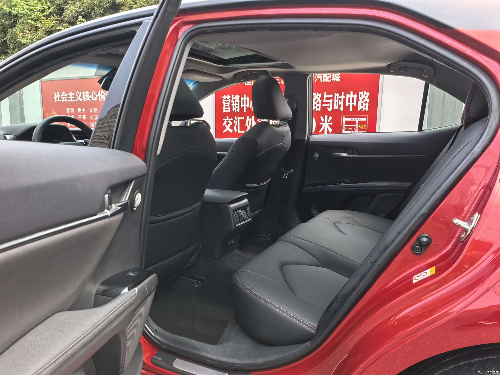 Toyota Camry, 2019 все фото