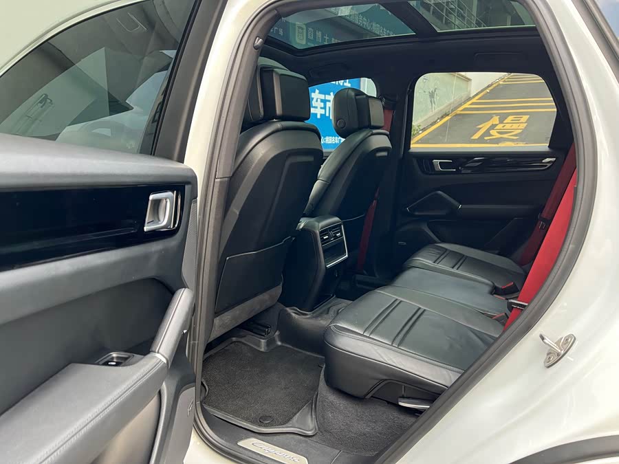 Porsche Cayenne 2019, фото 4