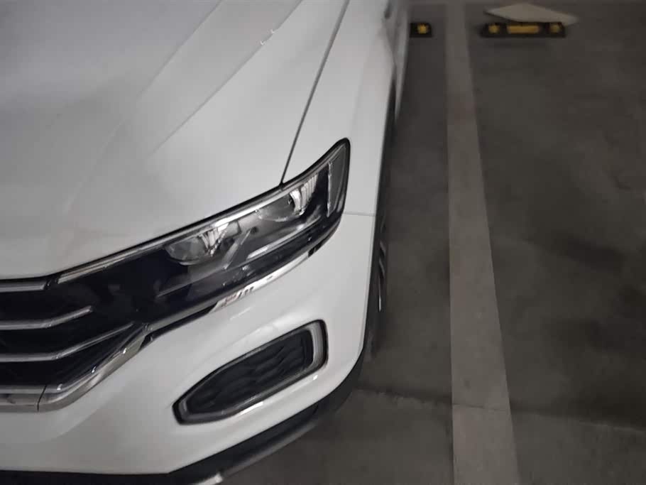 Volkswagen T-ROC exploring Songs