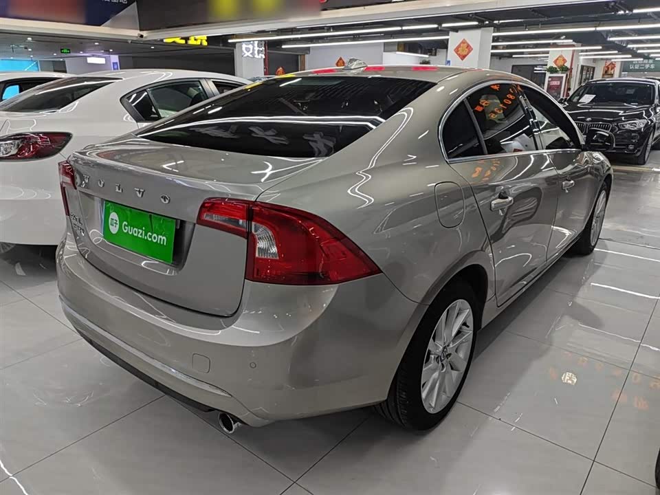 Volvo S60