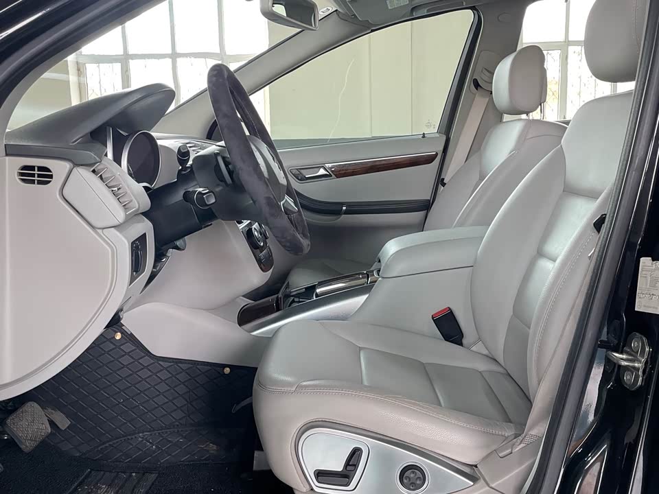Mercedes-Benz R-class