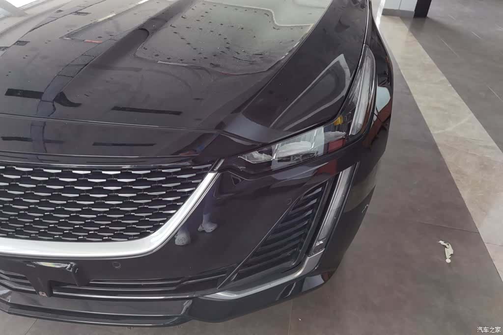 Cadillac CT5, 2022 все фото