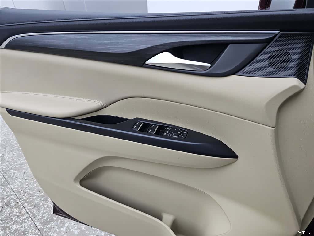 Buick GL8, 2023 10