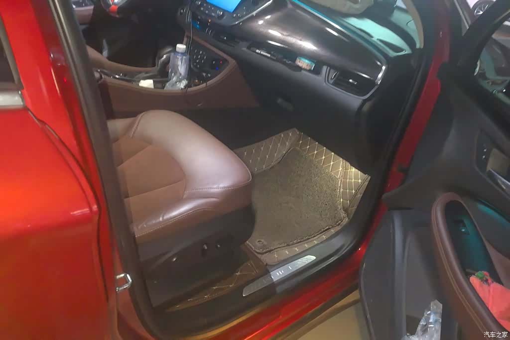 Buick Envision Plus, 2018 8
