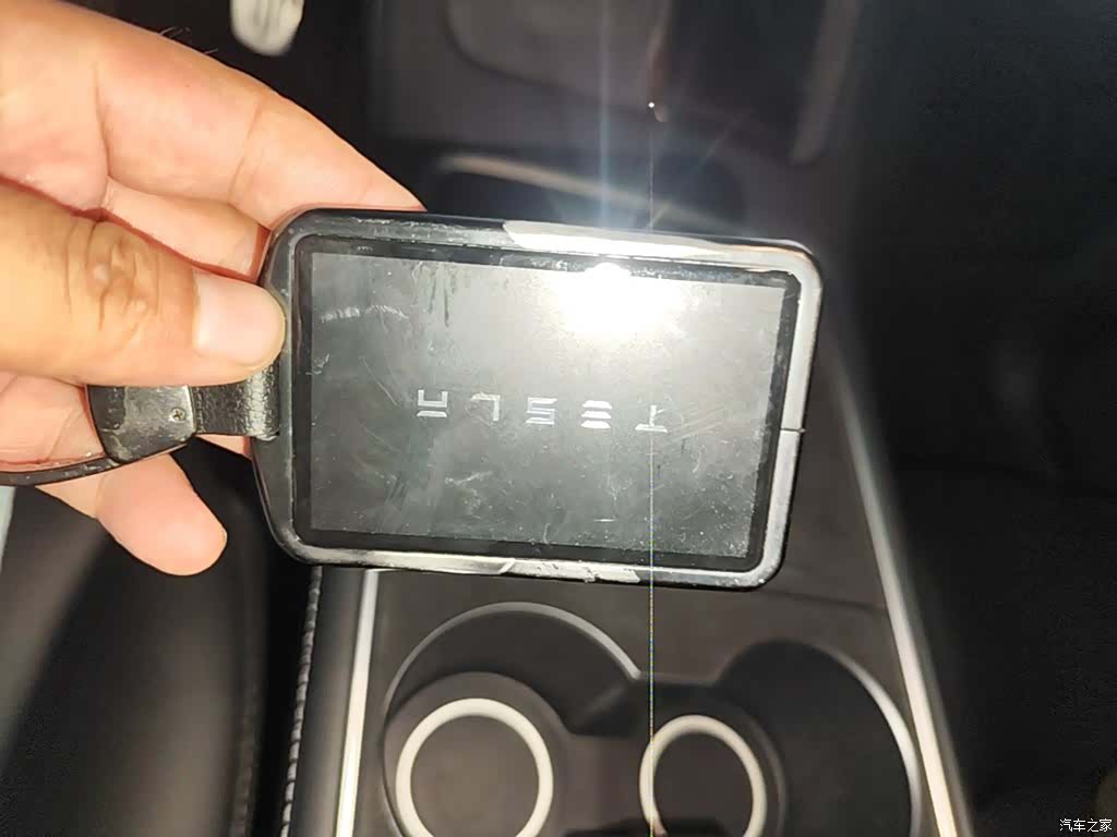 Tesla Model Y, 2022 17