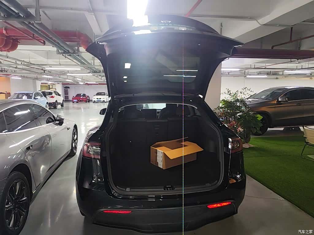 Tesla Model Y, 2022 15