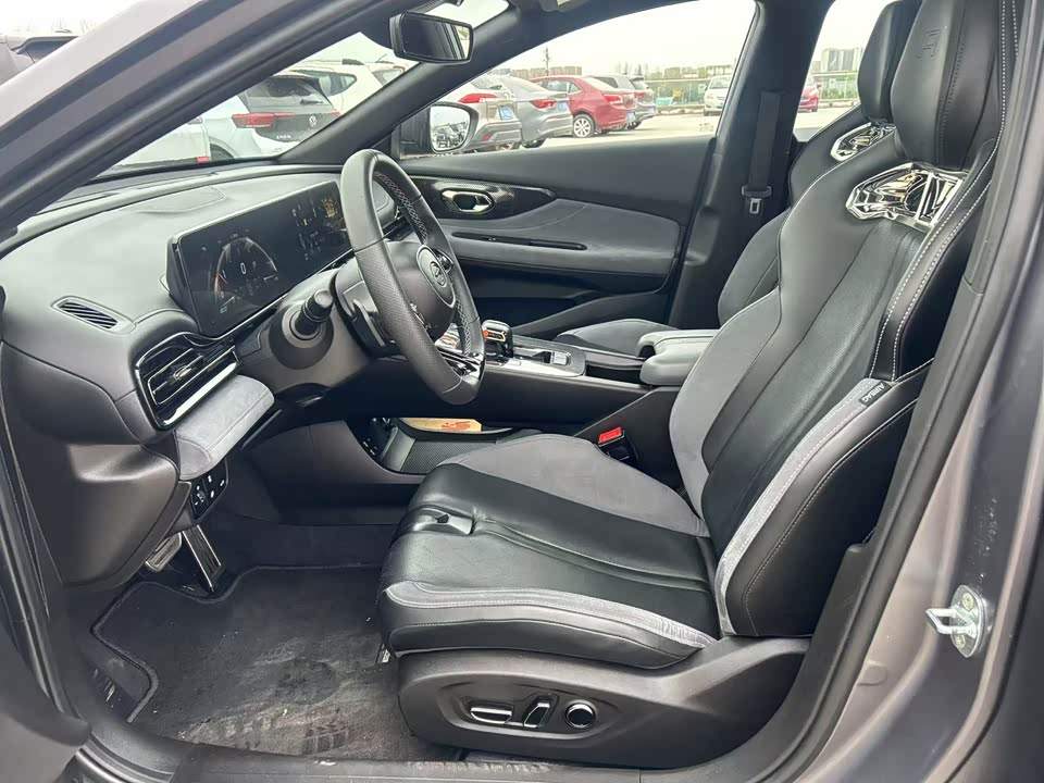 Trumpchi Shadow Leopard