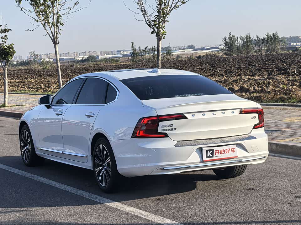 Volvo S90
