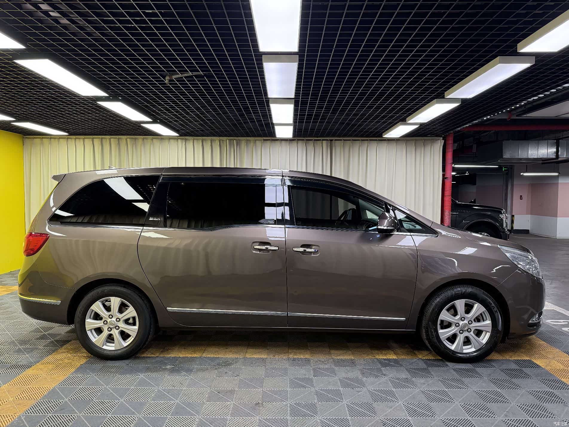 Buick GL8, 2015 15
