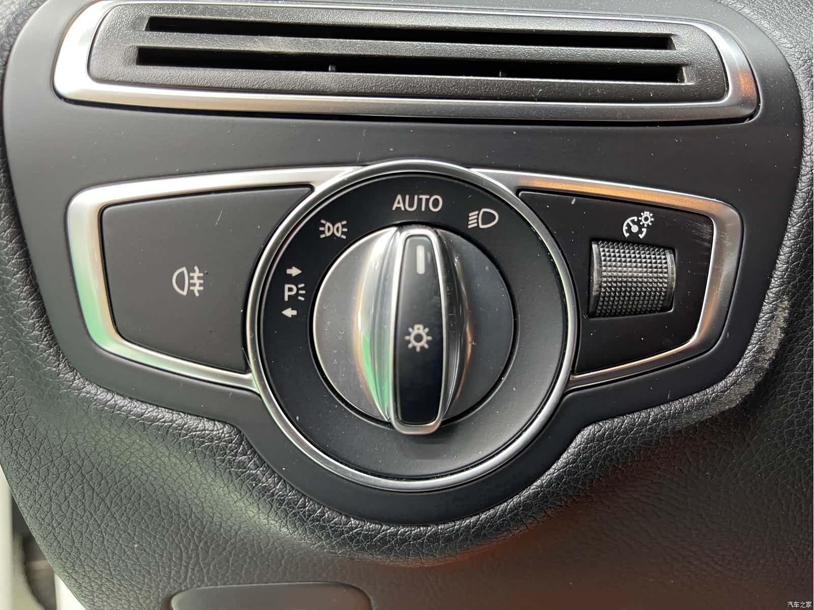 Mercedes-Benz C-Class, 2019 19