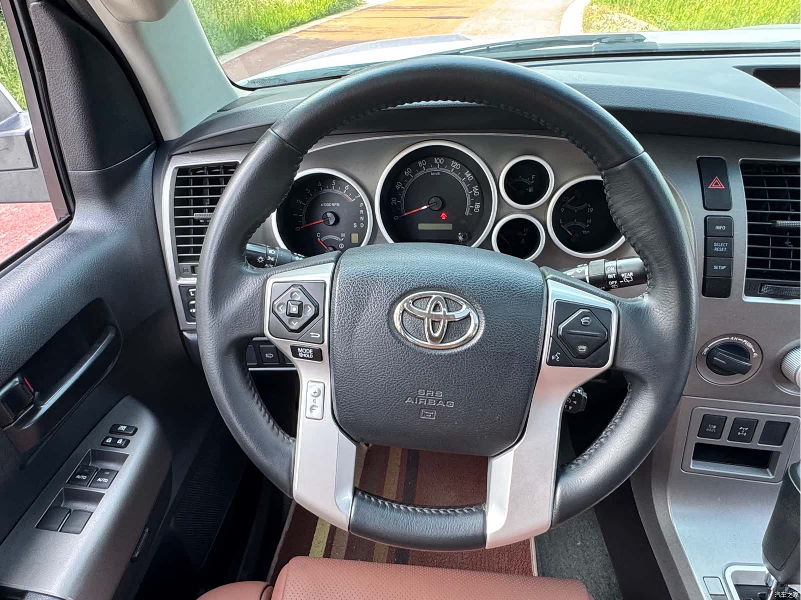 Toyota Sequoia, 2016 19