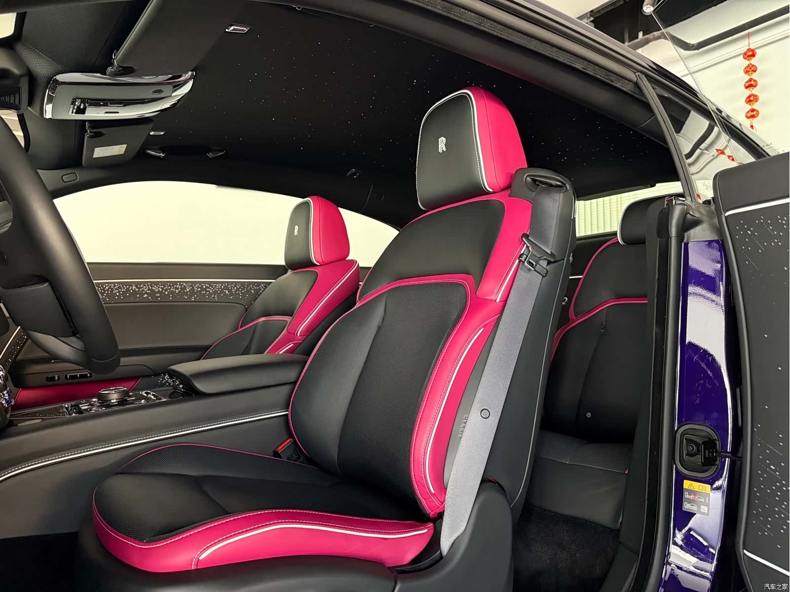 Rolls-Royce Spectre, 2025 11