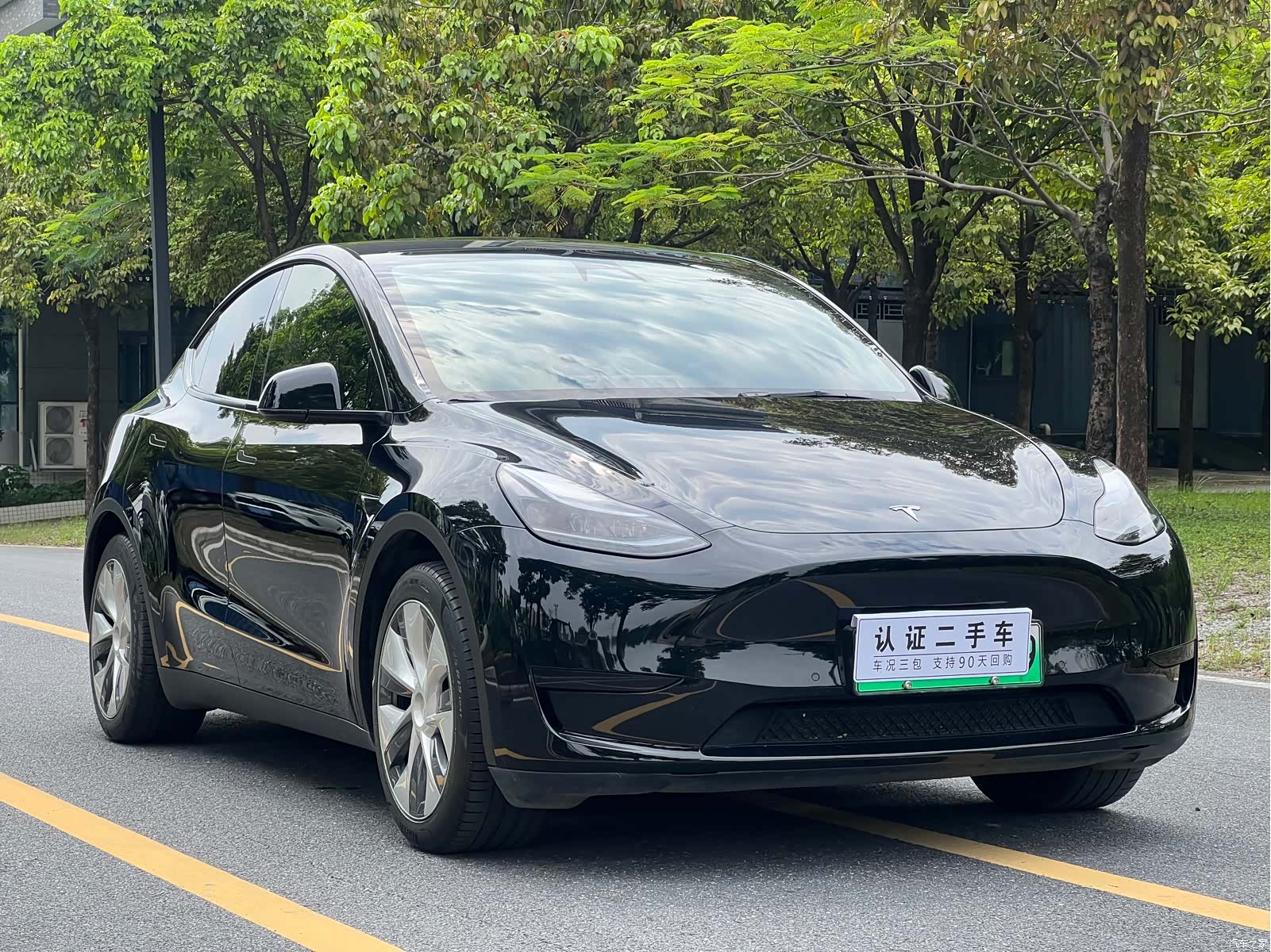 Tesla Model Y, 2023 3