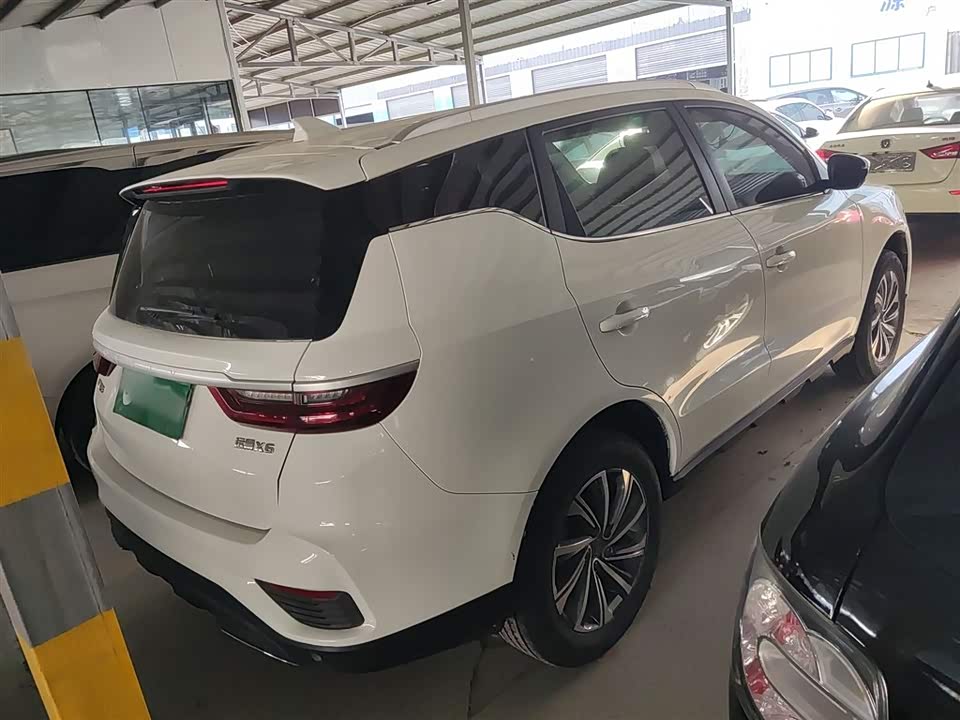 Geely Vision X6