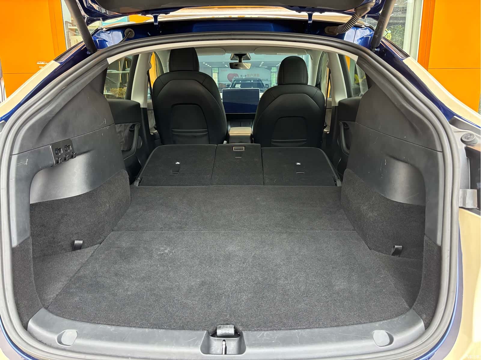 Tesla Model Y, 2021 34