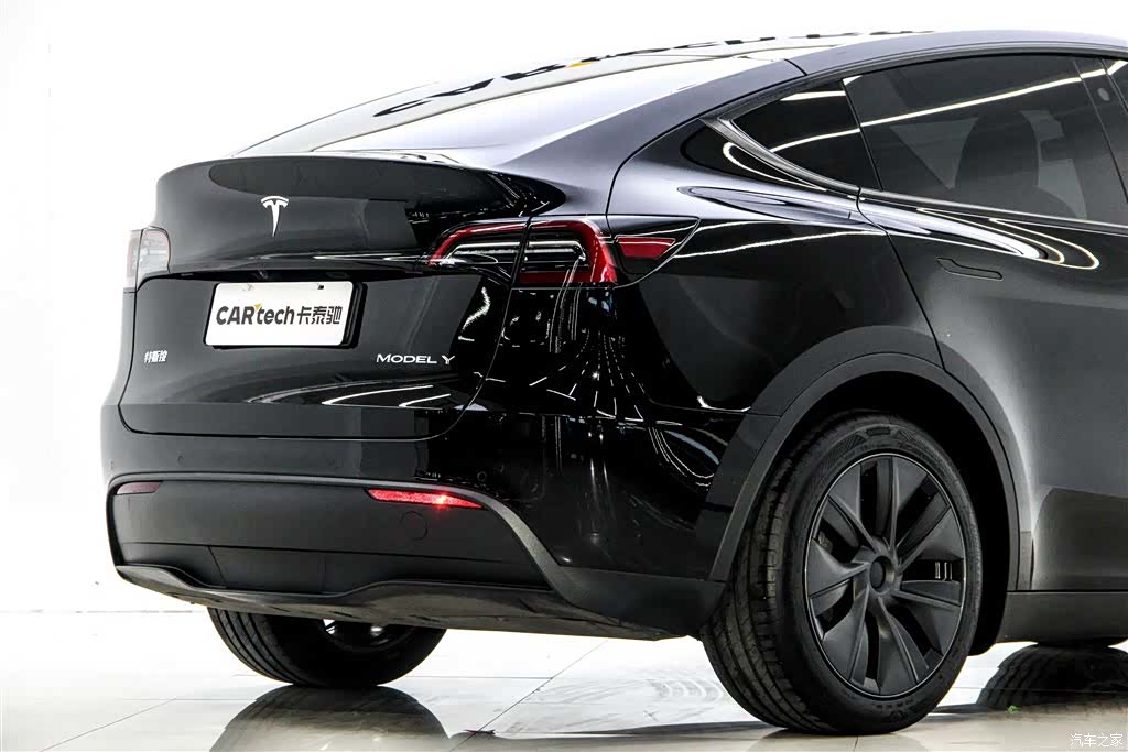 Tesla Model Y, 2024 все фото