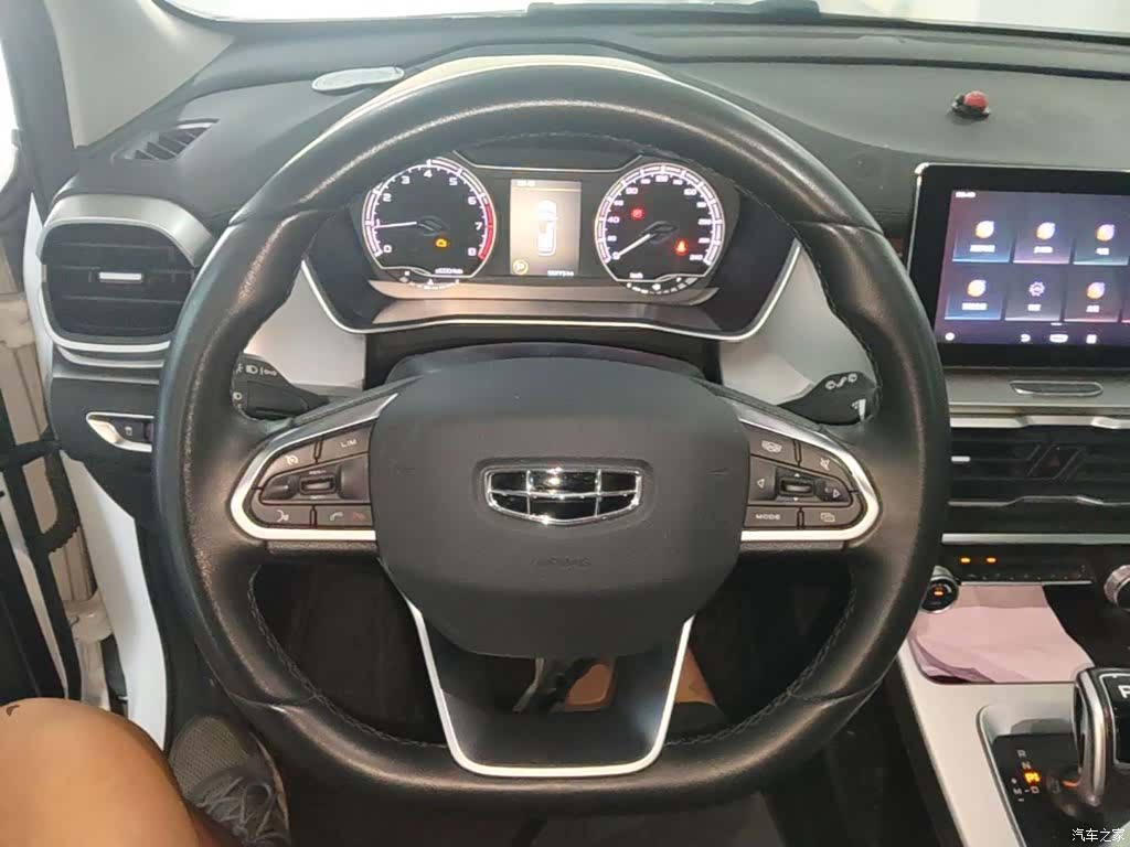 Geely Coolray, 2021 17