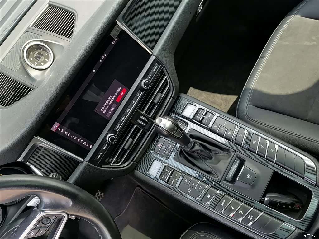Porsche Macan, 2019 10