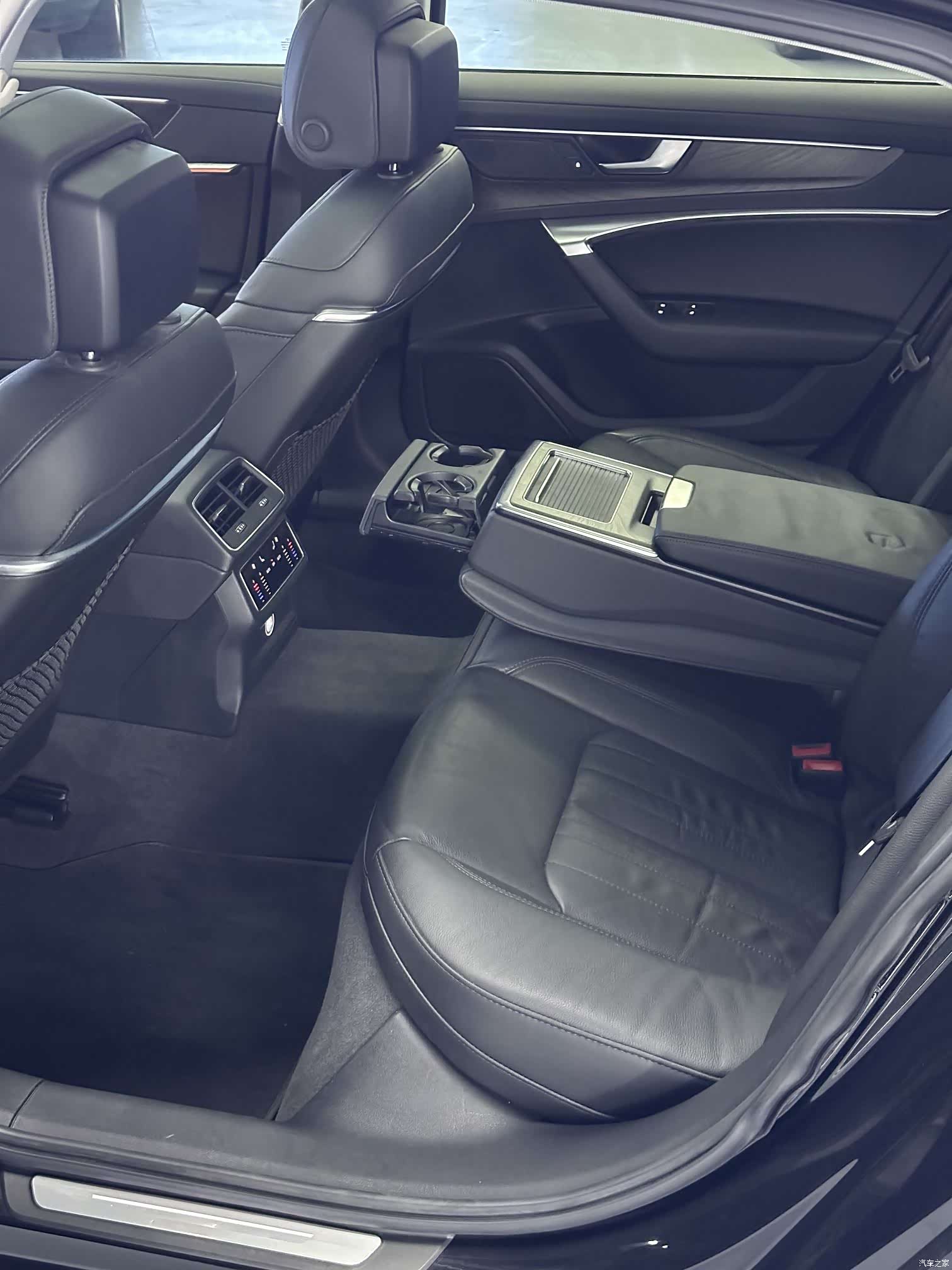 Audi A6L, 2020 10