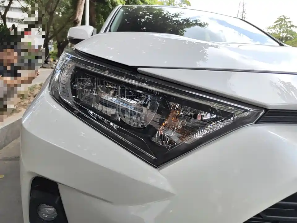 Toyota RAV4 Rongfang