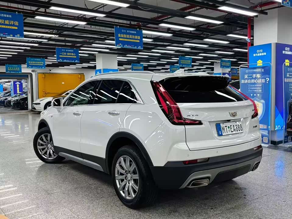 Cadillac XT4