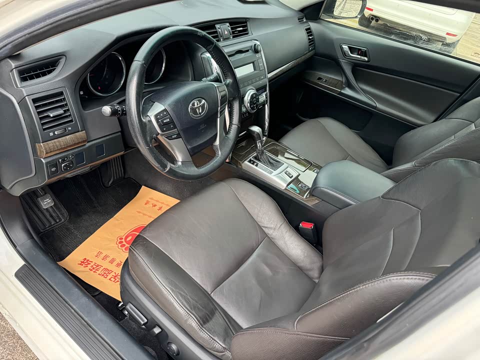 Toyota Reiz Toyota Reiz