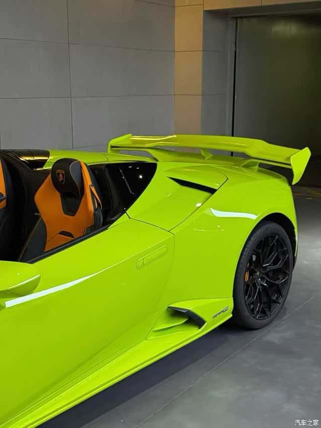 Lamborghini Huracán, 2020 все фото