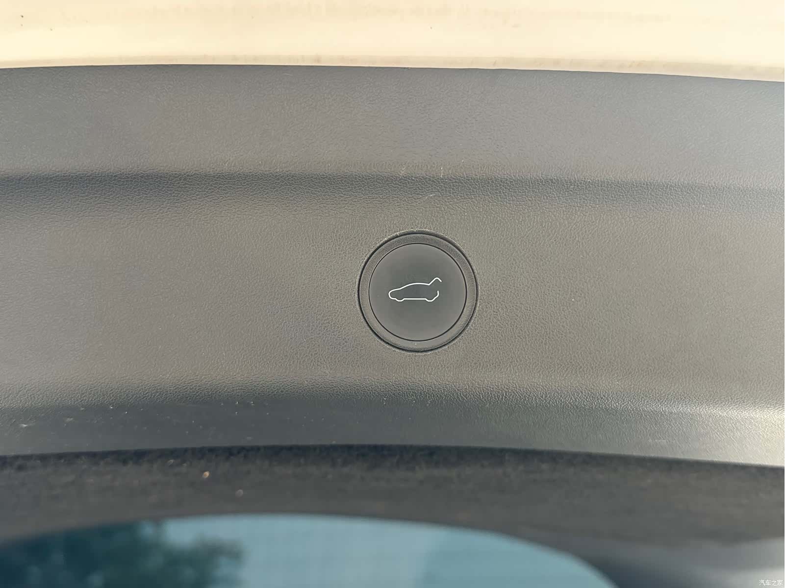 Tesla Model Y, 2022 44