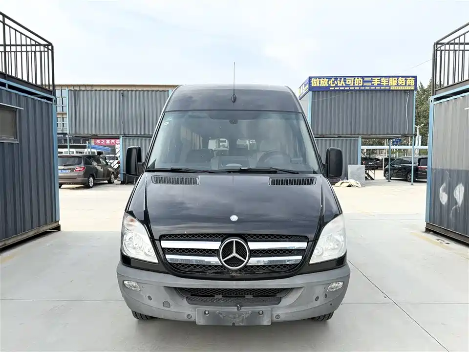 Mercedes-Benz Lingte