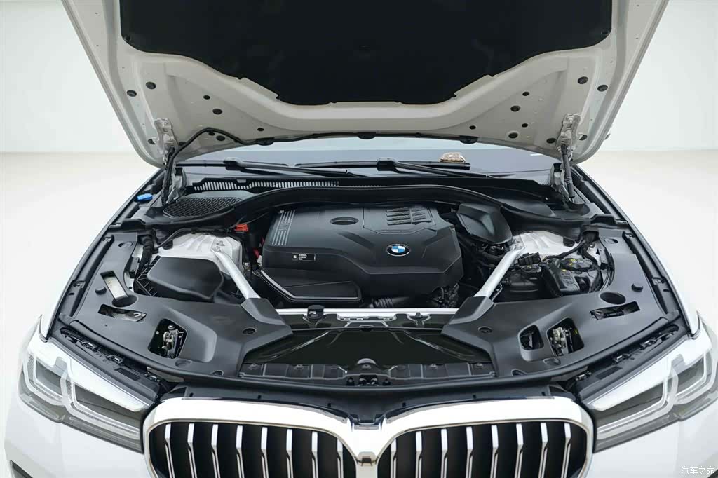 BMW 5 Series, 2024 7