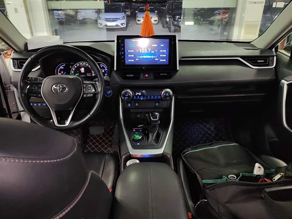 Toyota RAV4 Rongfang