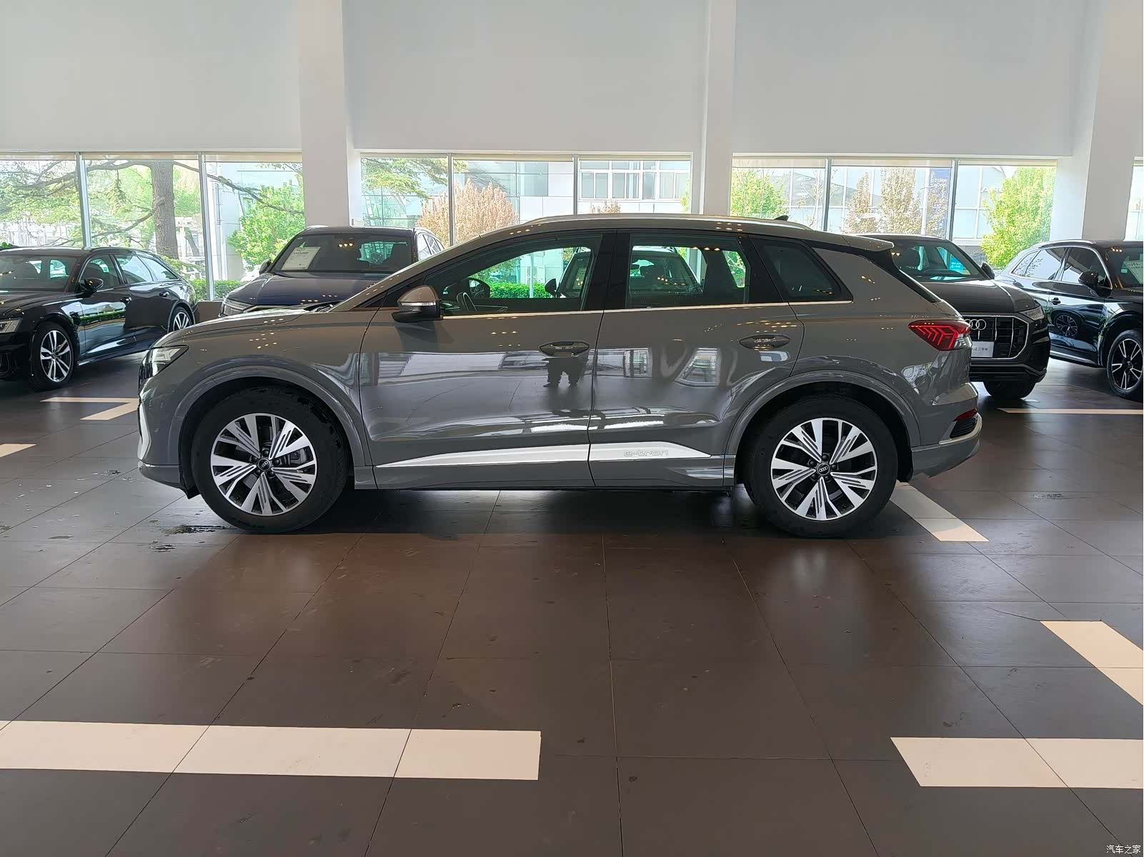 Audi Q4 e-tron, 2025 все фото