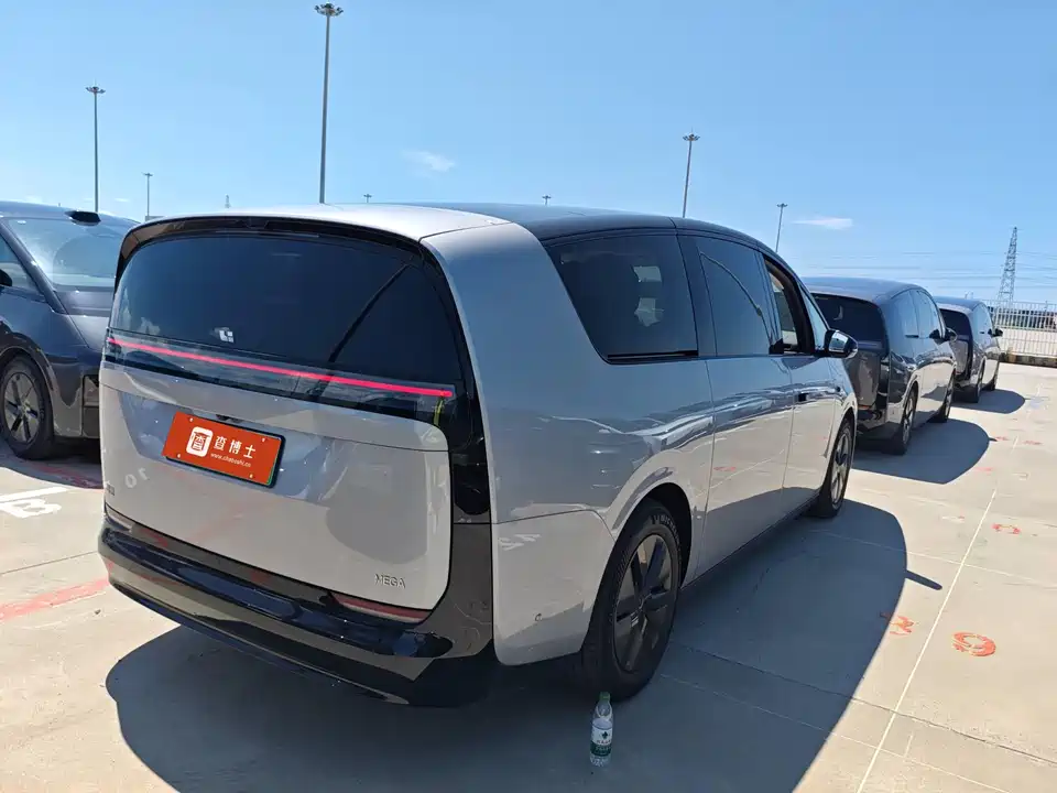 Li Auto Ideal MEGA