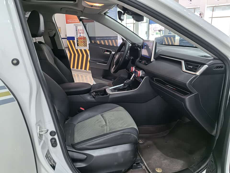 Toyota RAV4 Rongfang