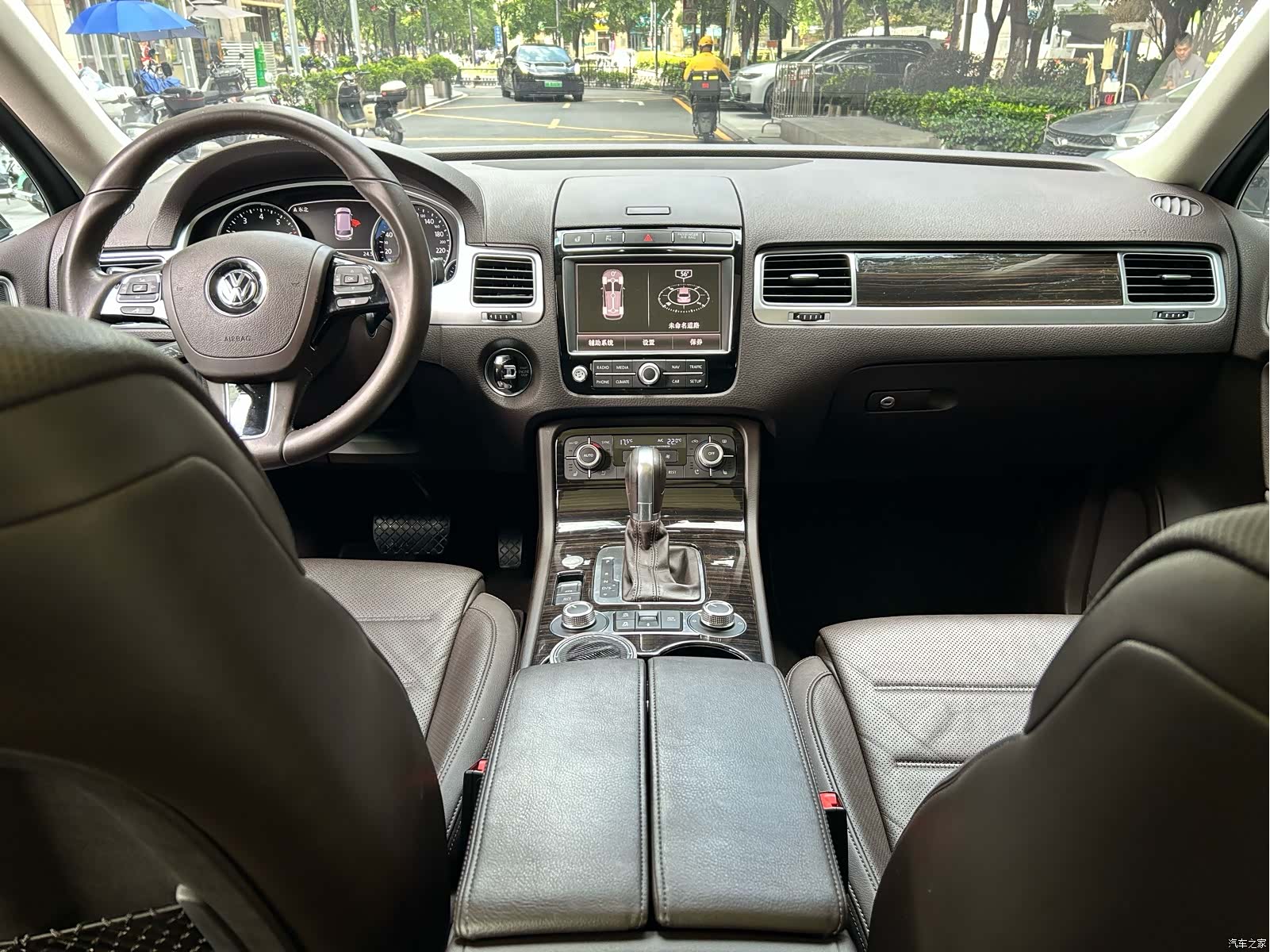 Volkswagen Touareg, 2017 14