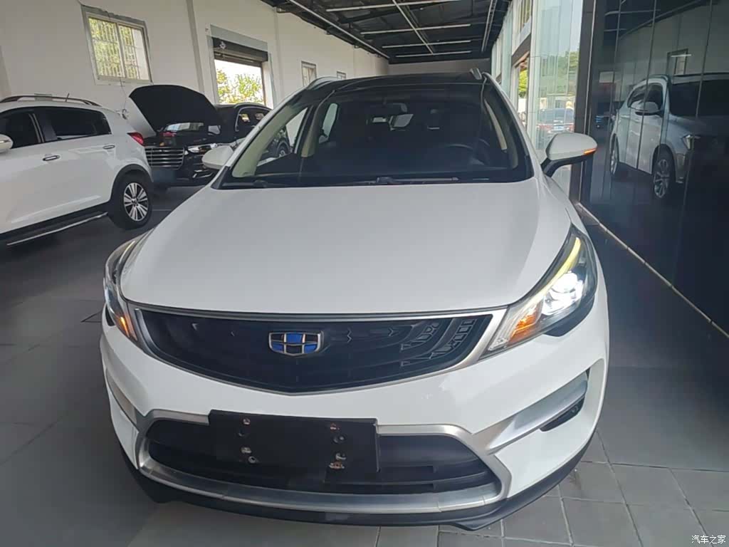 Geely Emgrand, 2017 3