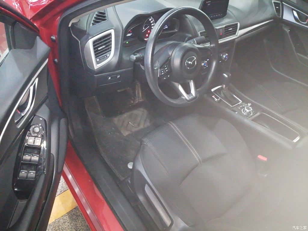 Mazda Mazda3, 2019 12