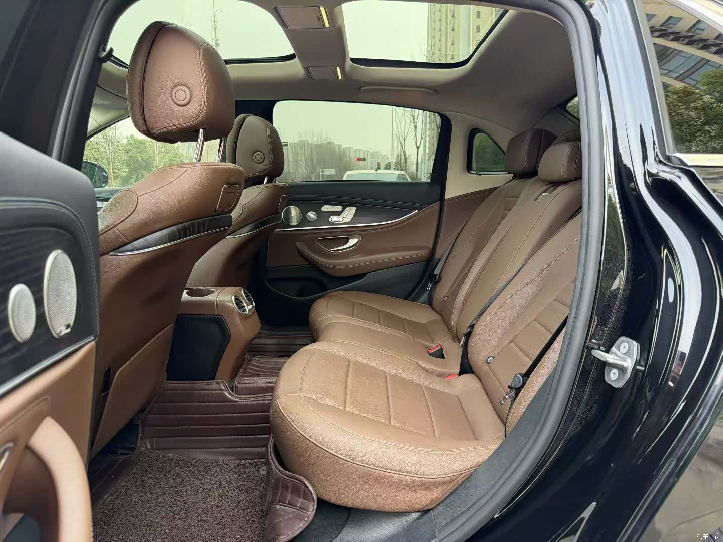 Mercedes-Benz E-Class, 2020 6