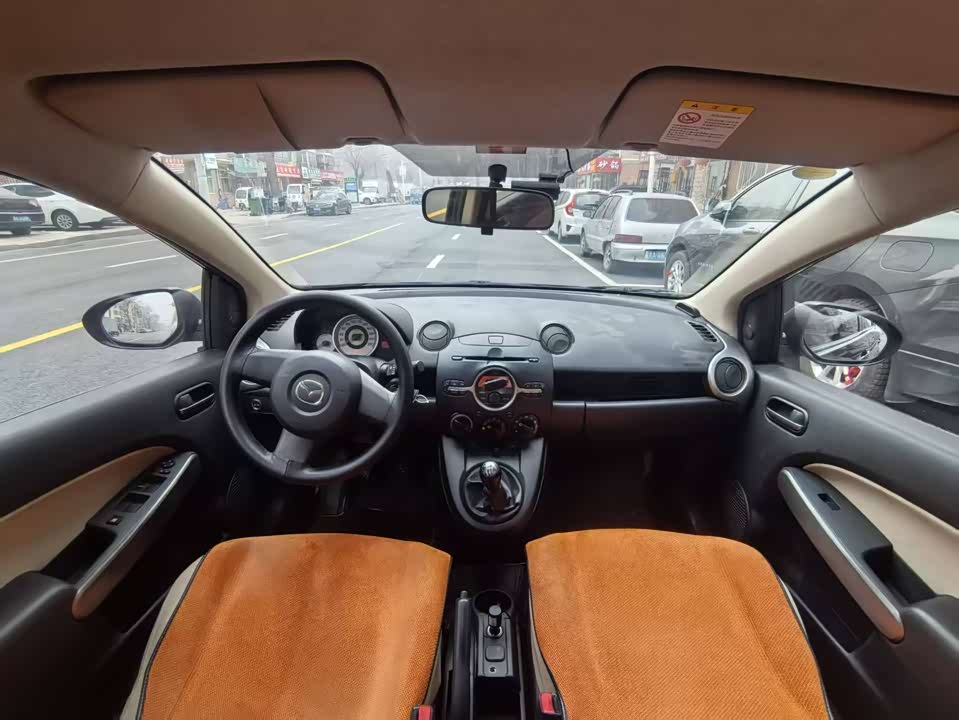 Mazda 2