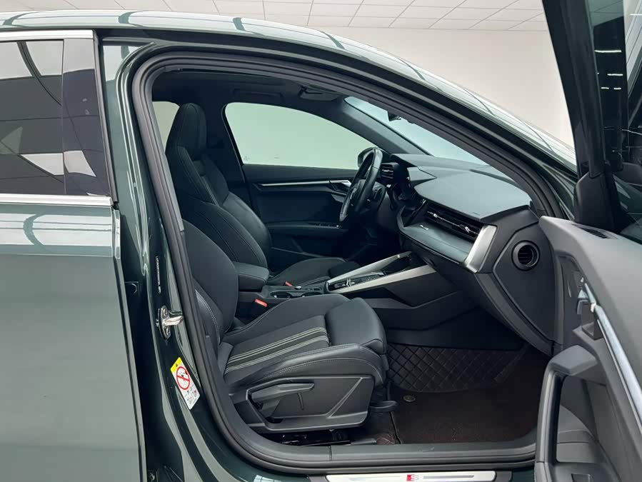 Audi A3 2023, фото 6