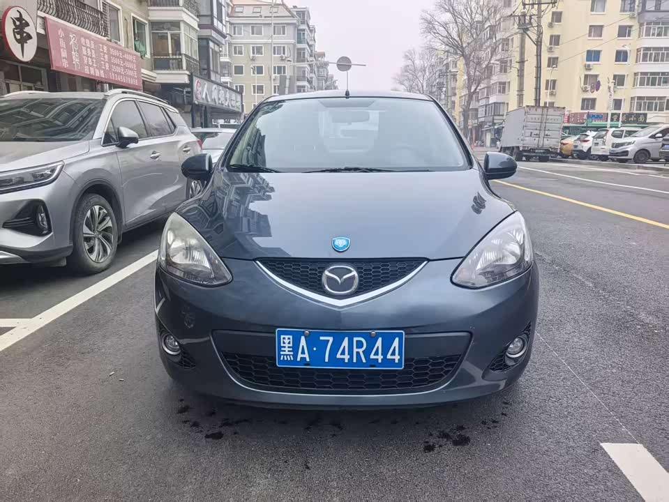 Mazda 2