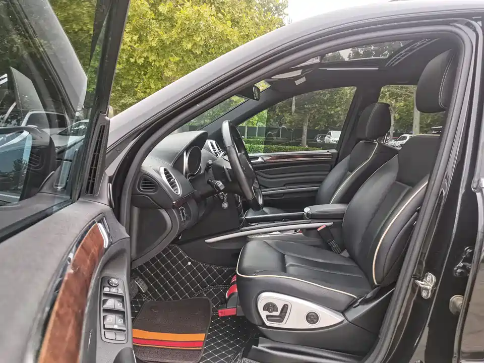 Mercedes-Benz M class