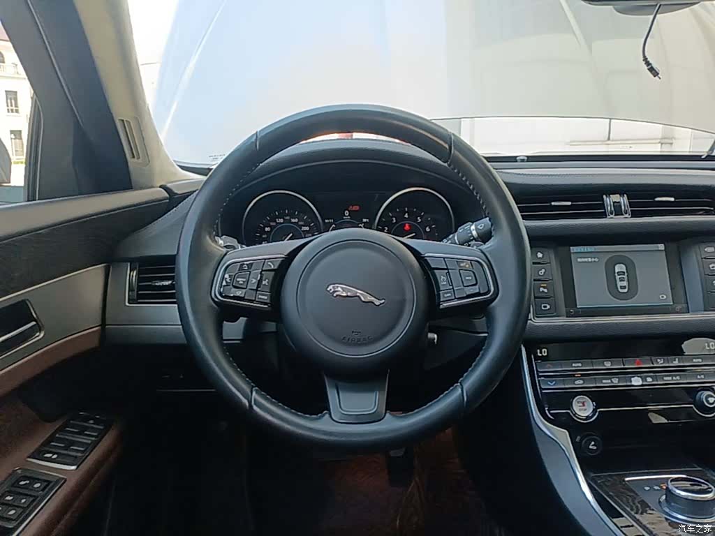 Land Rover XFL, 2017 11