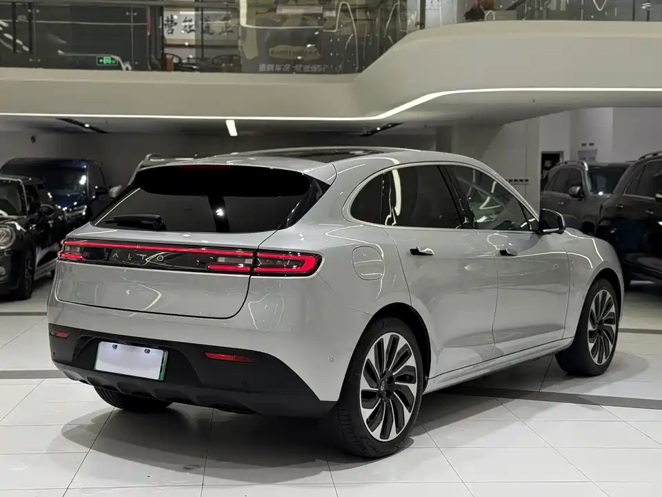 AITO Ask the world M5