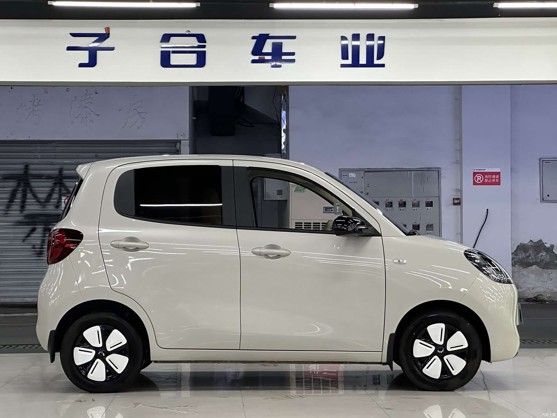 Wuling MINIEV, 2025 4