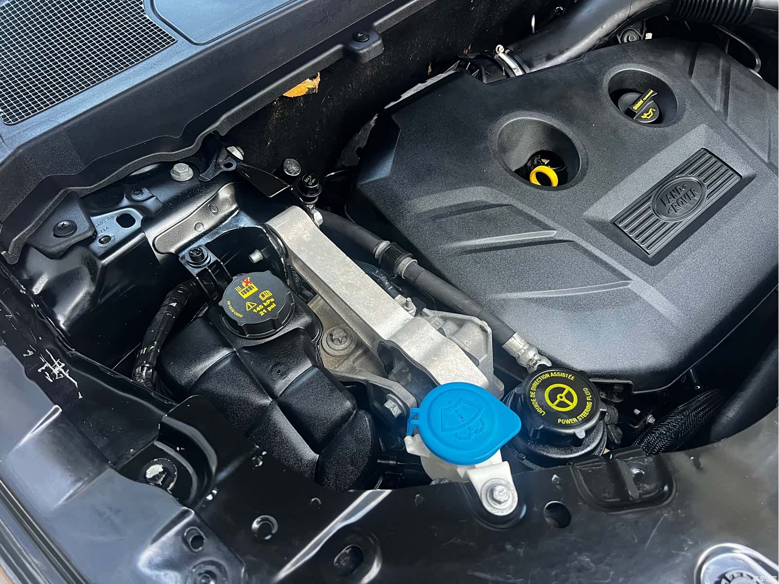 Land Rover Si4, 2015 6