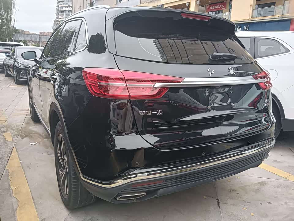 Hongqi HS5