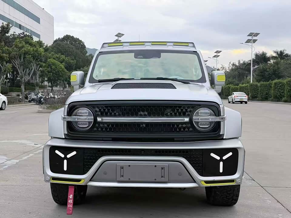 CrossBoundary Co-creation tank 300